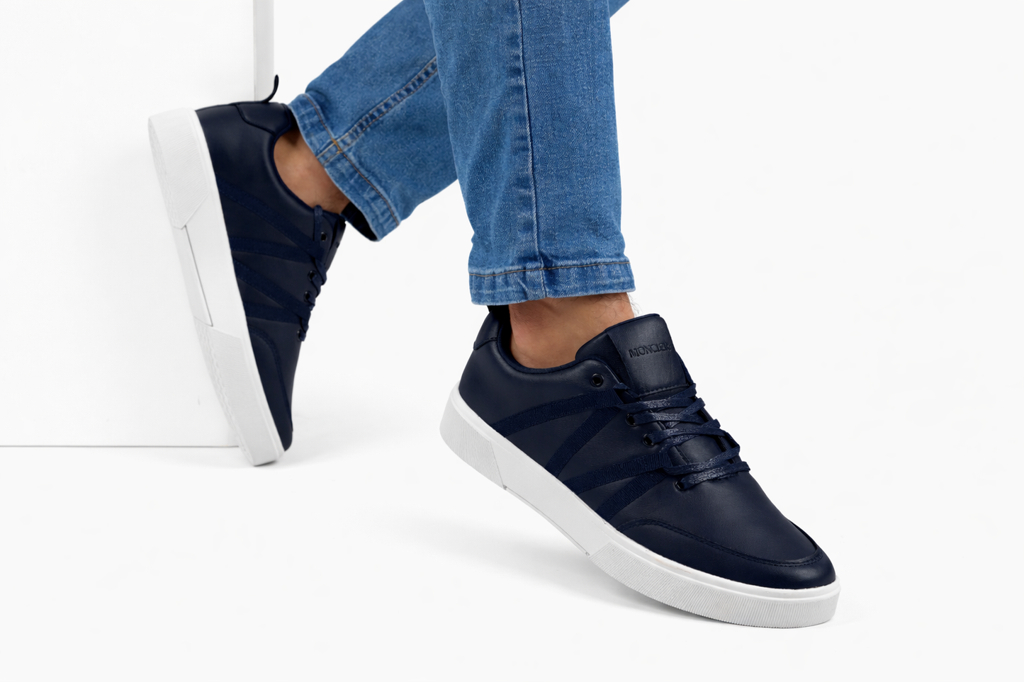 W888-H719 black
