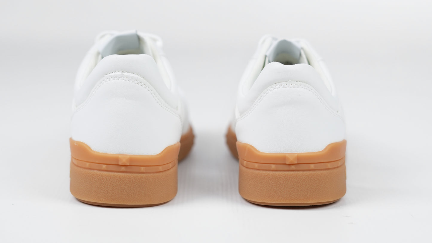 Q022 white