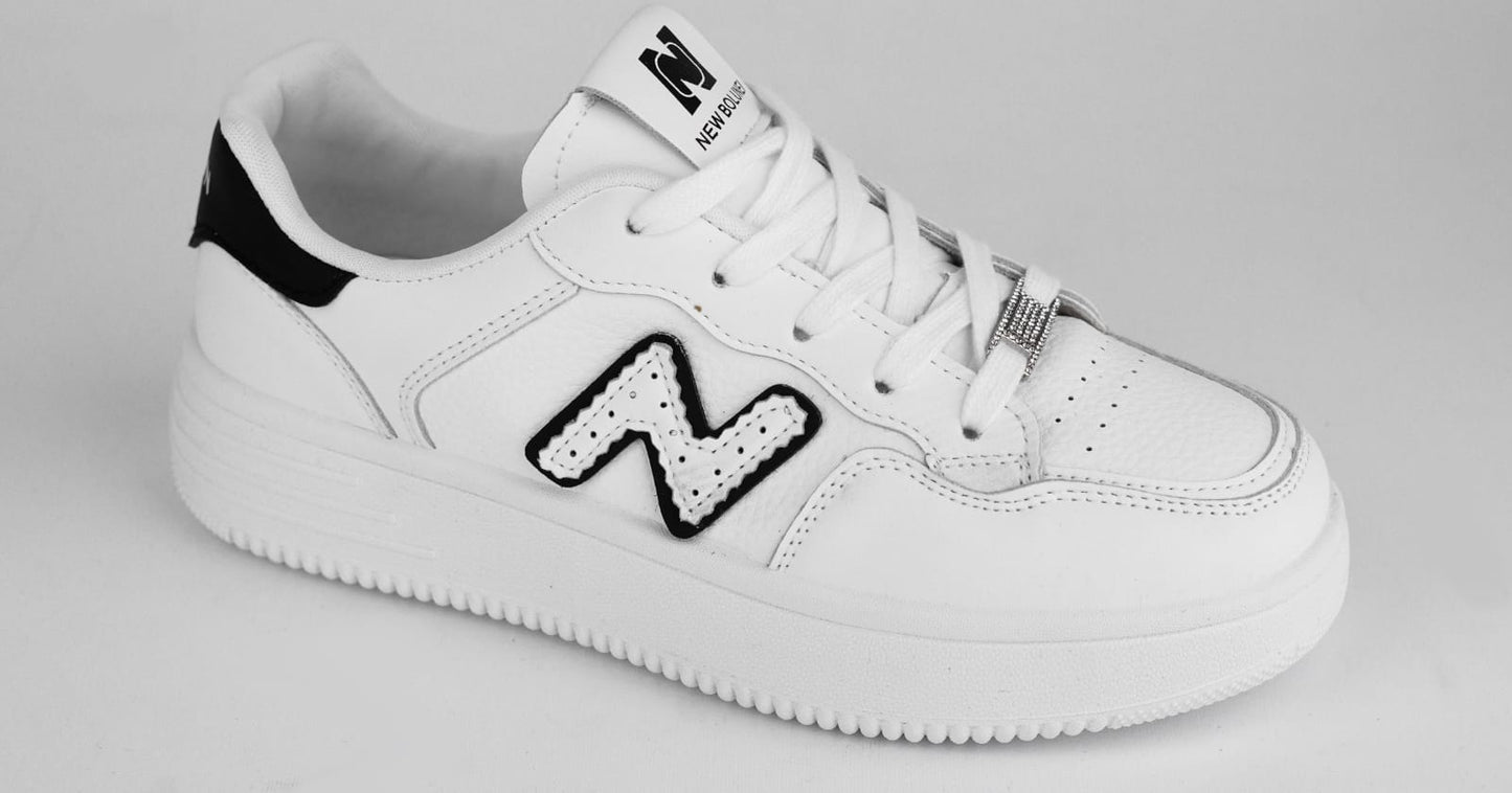 New Balance- Full White