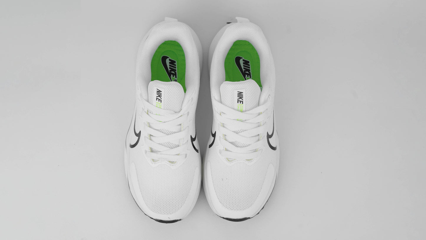 8109 White /Black
