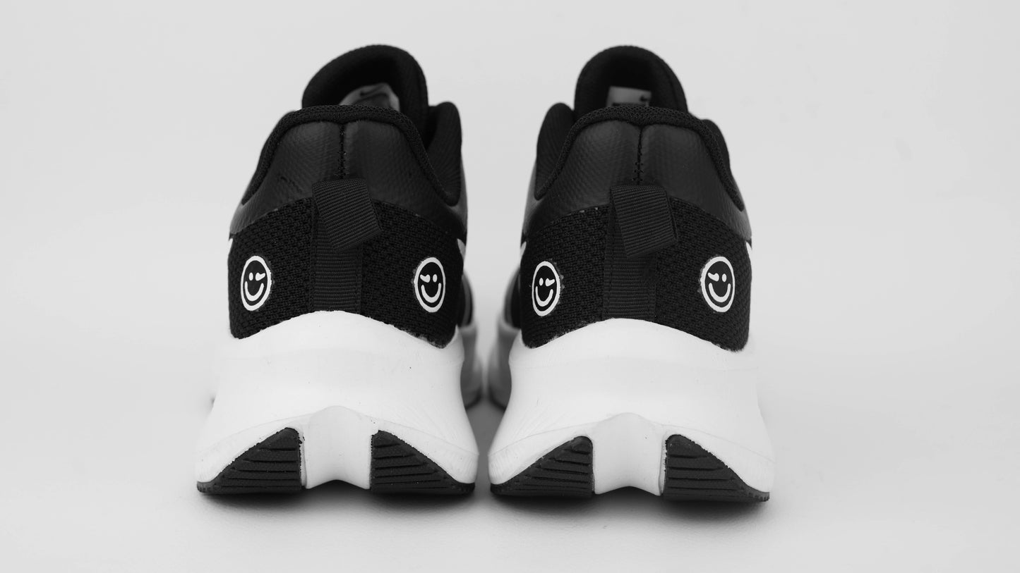 8109 Black/White