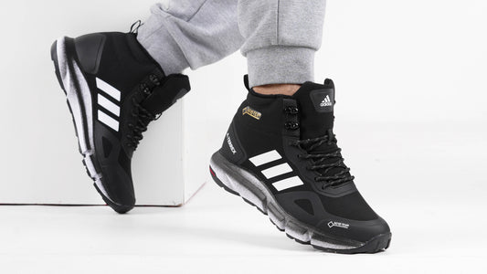 S10-2 all black/white