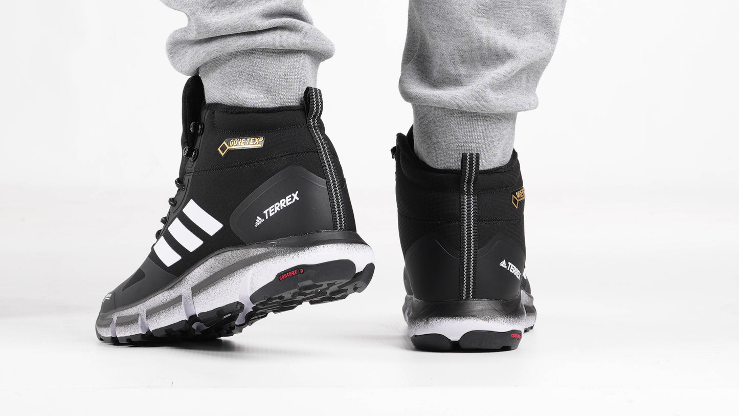 S10-2 all black/white