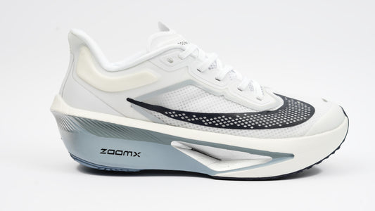 SS25 white