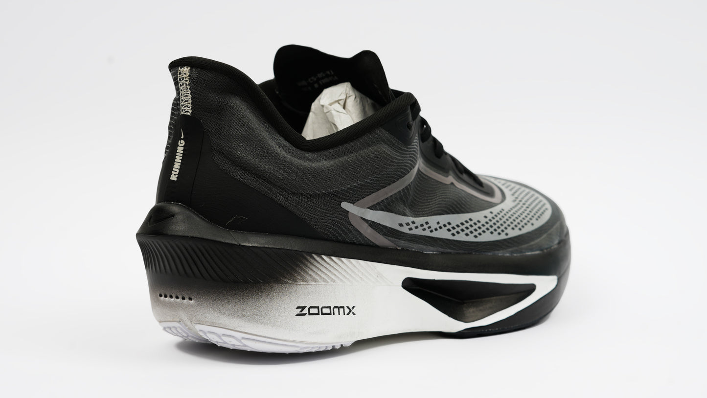 SS25 black/white