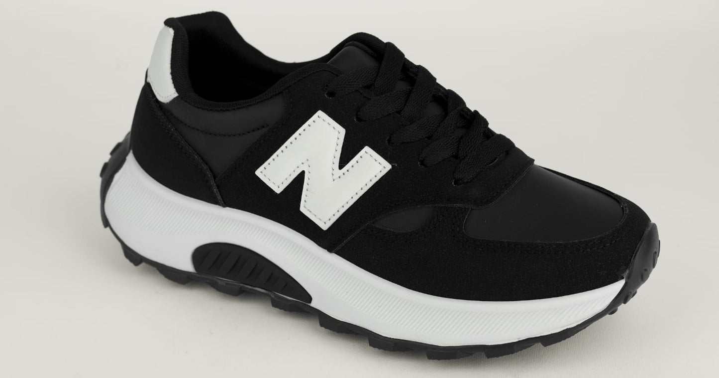 New Balance- White/Grey