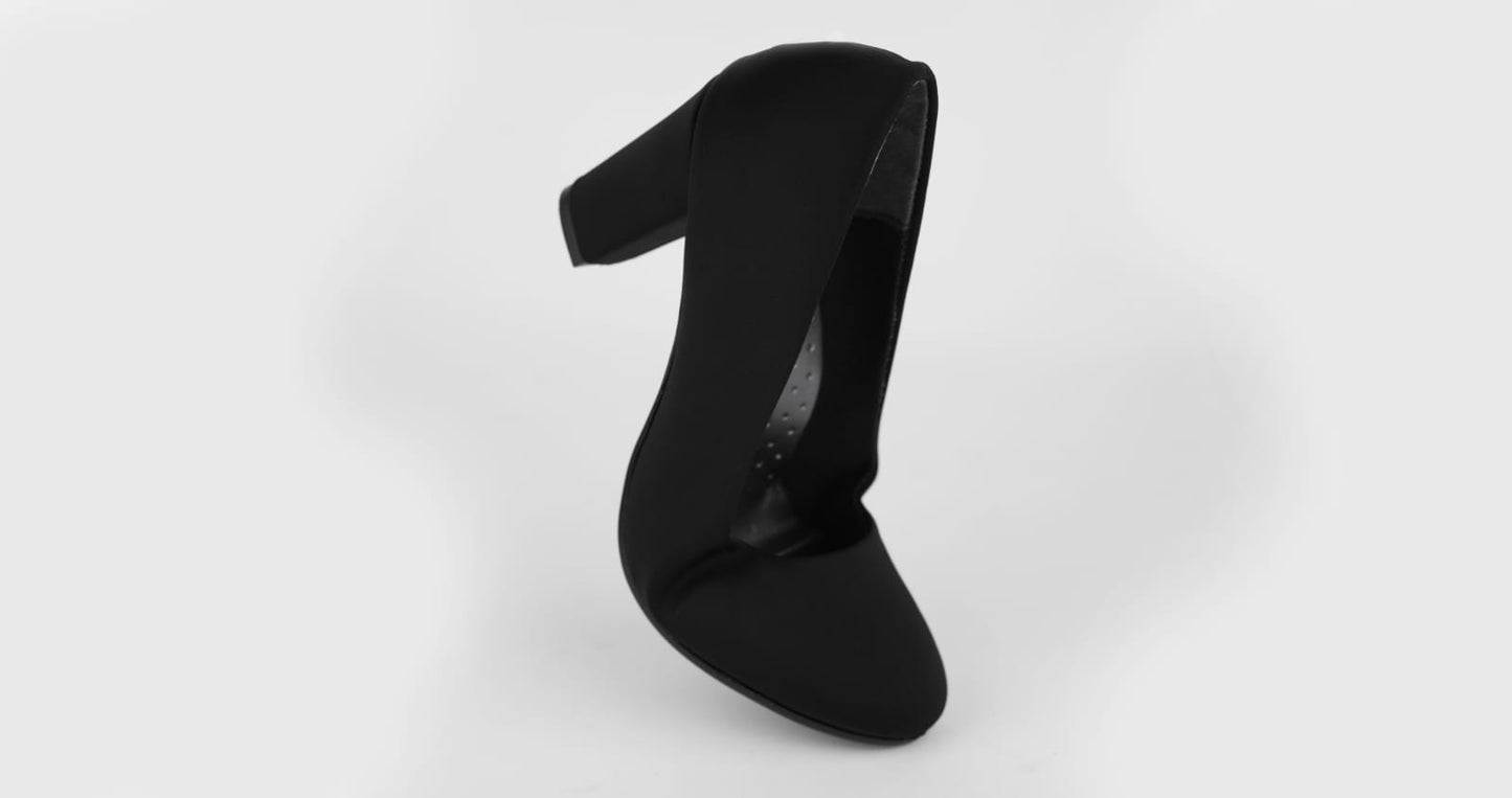 1589- Black